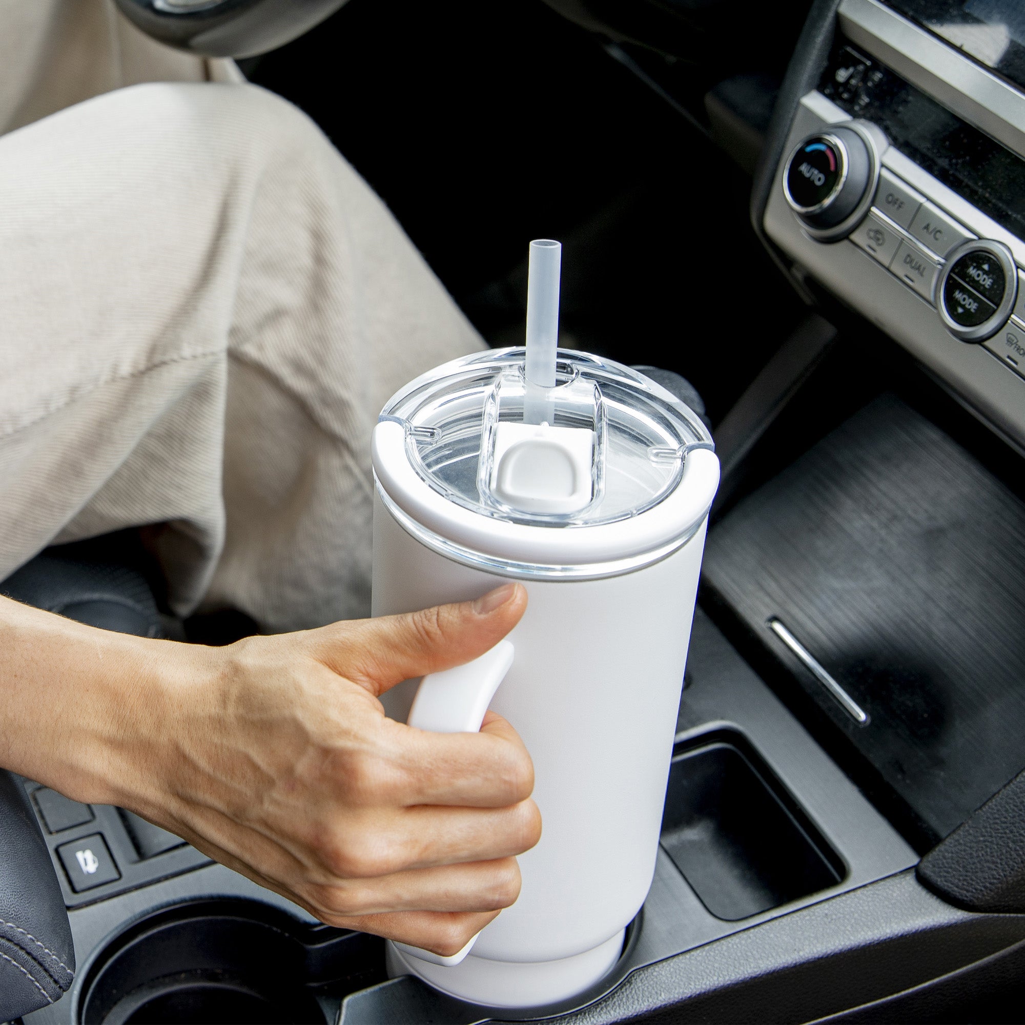 portcarcupholder.jpg